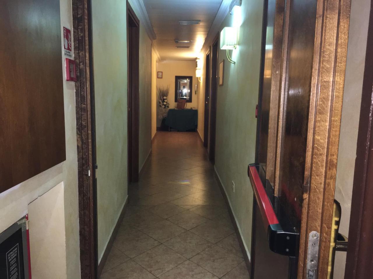 Hotel Divine Roma Eksteriør bilde